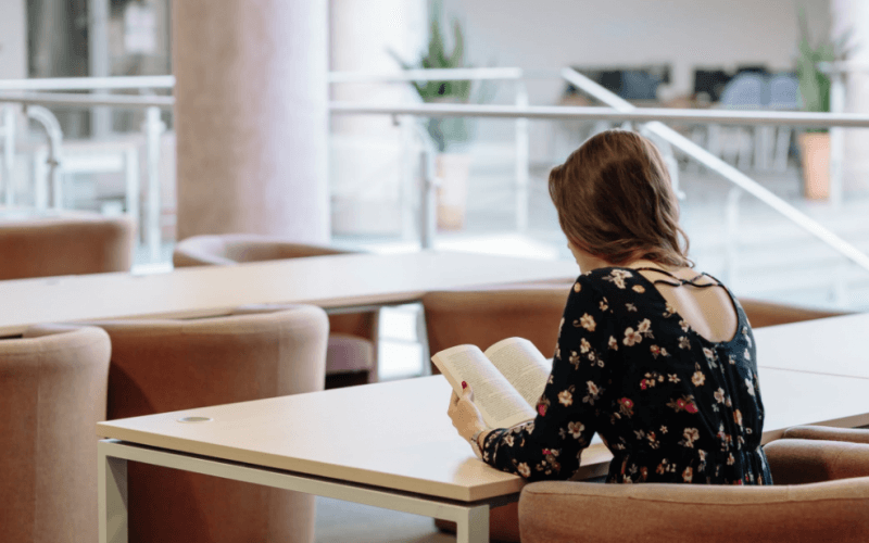 how to stay focused in college